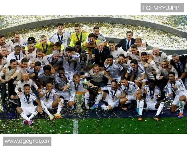 皇马欧冠颁奖仪式及历届夺冠庆典回顾 皇马欧冠颁奖仪式及历届夺冠庆典回顾