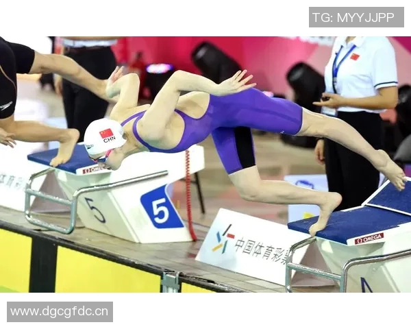 蝶泳带来的全身锻炼与健康益处 深入解析身体机能与心肺功能提升 蝶泳带来的全身锻炼与健康益处 深入解析身体机能与心肺功能提升